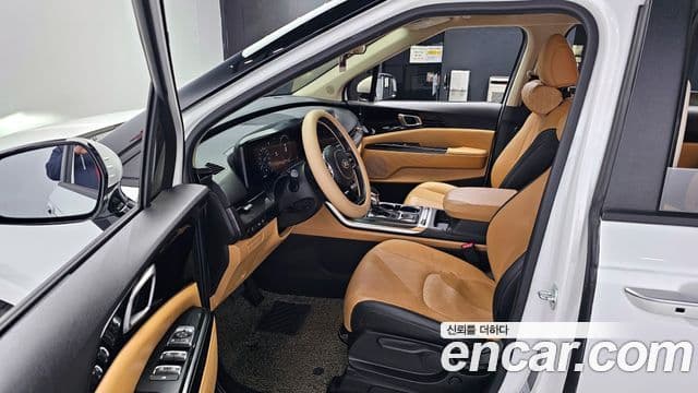Kia Carnival 2021 — ფოტო 10/20