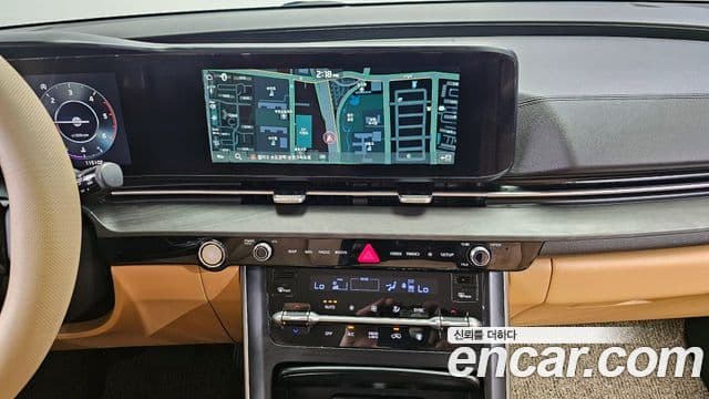 Kia Carnival 2021 — ფოტო 14/20