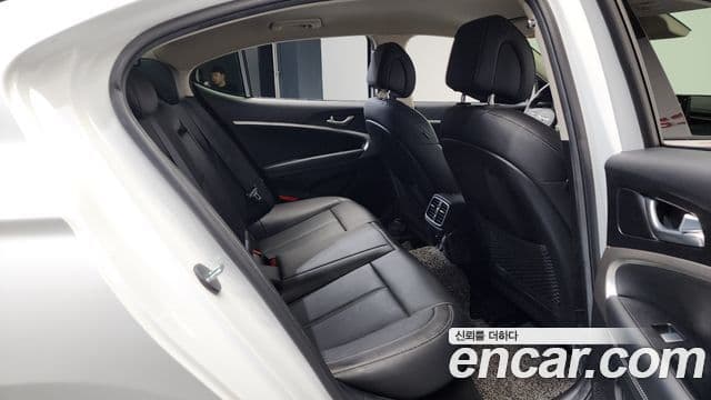 Genesis G70 2021 — ფოტო 11/20