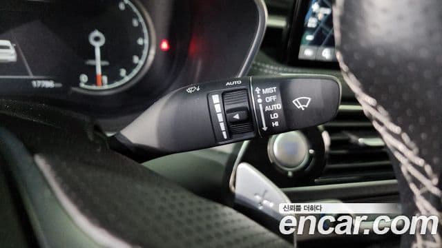 Genesis G70 2021 — ფოტო 13/20
