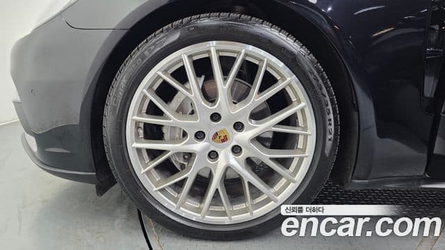 Porsche Panamera 2018 — Şəkil 4/20