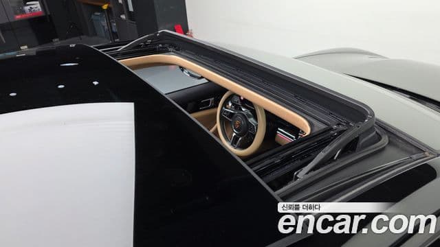 Porsche Panamera 2018 — Şəkil 18/20