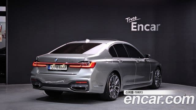 BMW 7 Series 2021 — ფოტო 2/20