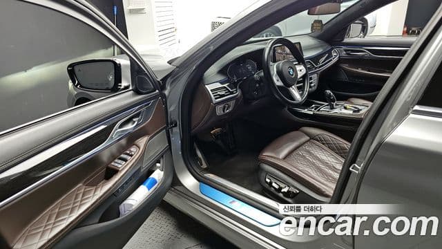 BMW 7 Series 2021 — ფოტო 10/20