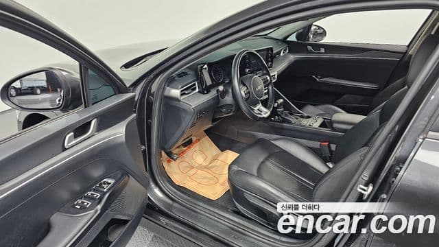 Kia K5 2022 — ფოტო 10/20