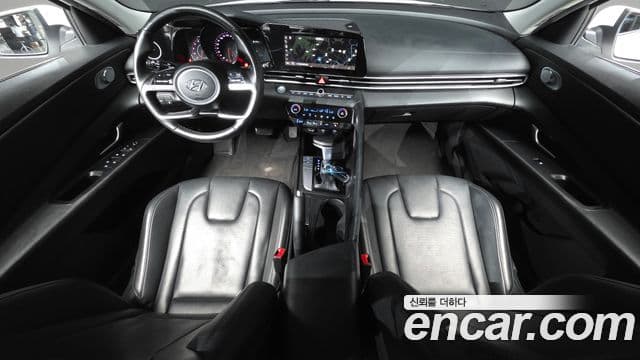 Hyundai The New Avante Hybrid 2021 — ფოტო 13/20