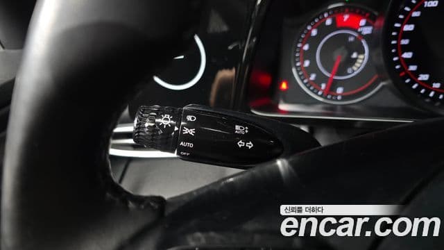 Hyundai The New Avante Hybrid 2021 — ფოტო 12/20