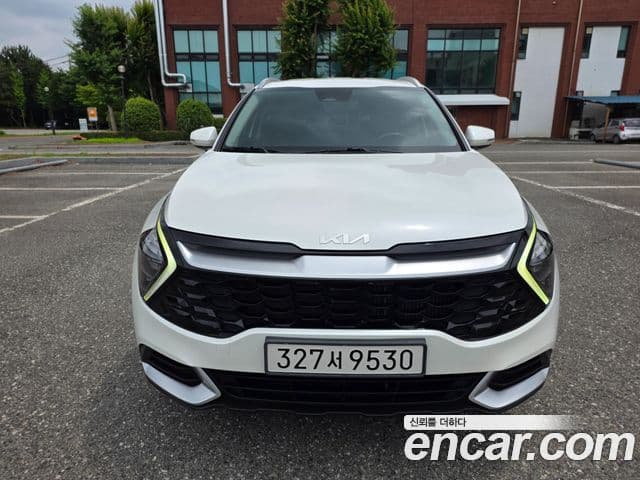Kia Sportage 2021 — ფოტო 2/20