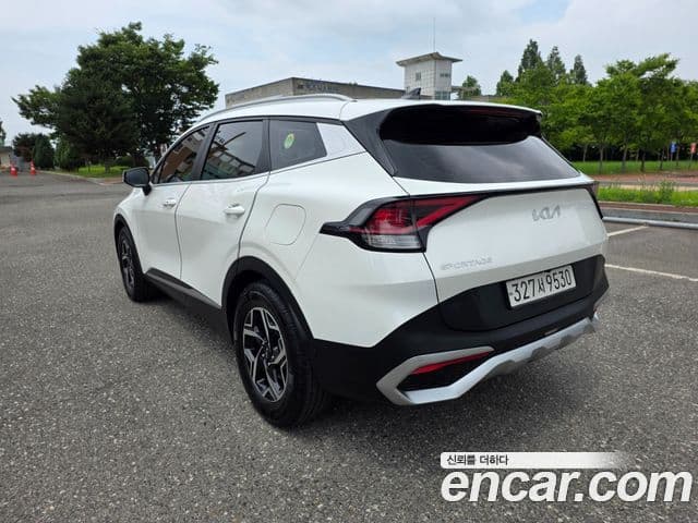 Kia Sportage 2021 — ფოტო 13/20