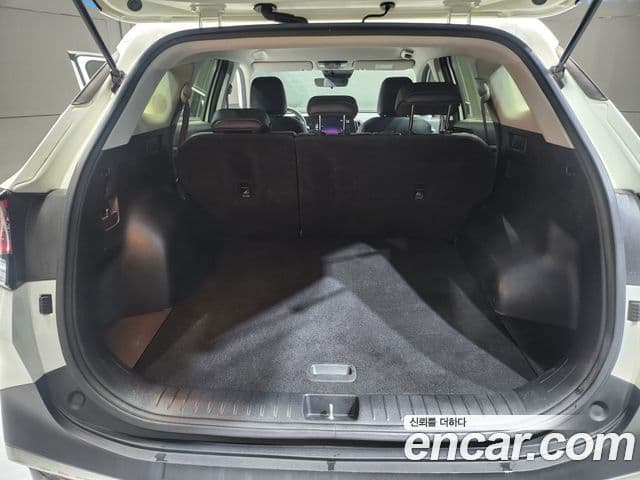 Kia Sportage 2021 — ფოტო 17/20