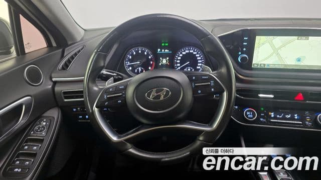 Hyundai Sonata 2022 — ფოტო 16/20