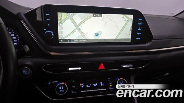 Hyundai Sonata 2022 — ფოტო 18/20