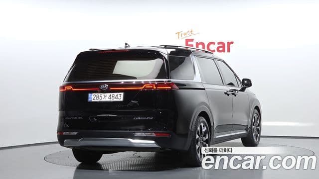 Kia Carnival 2021 — Фото 2/20