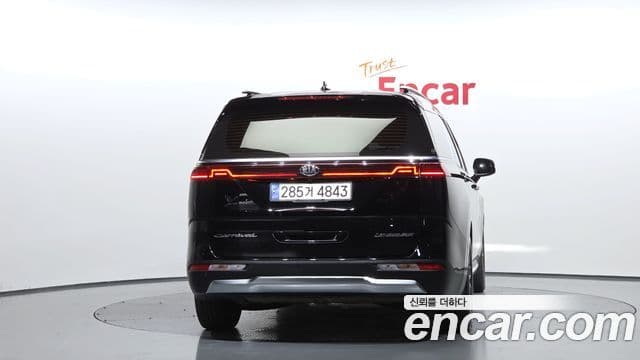 Kia Carnival 2021 — Фото 4/20