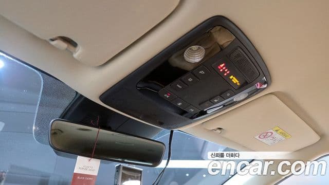 Kia Carnival 2021 — Фото 19/20