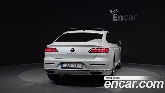 Volkswagen Arteon 2023 — Photo 9/20