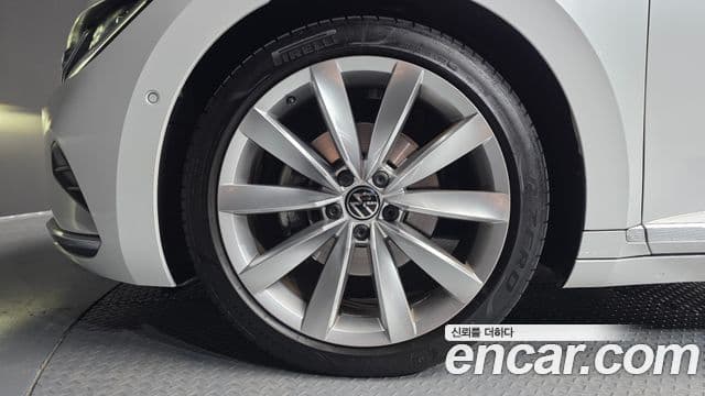 Volkswagen Arteon 2023 — Photo 10/20