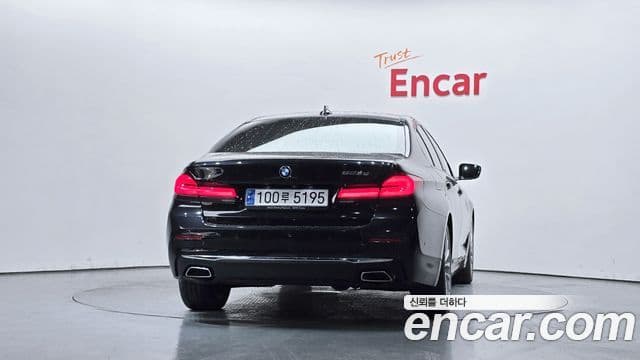 BMW 5 Series 2021 — ფოტო 4/20