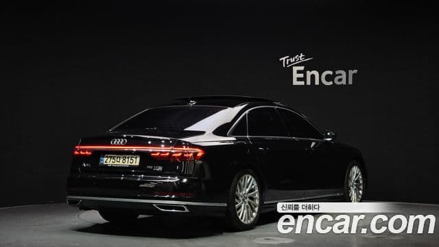 Audi A8 2020 — Фото 2/20