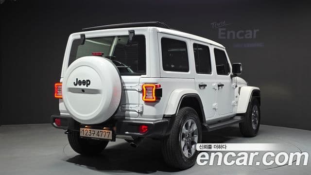 Jeep Wrangler 2021 — Şəkil 2/20