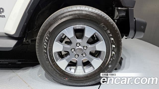 Jeep Wrangler 2021 — Şəkil 5/20