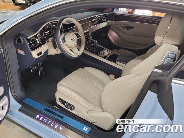 Bentley Continental GT 2021 — ფოტო 7/20