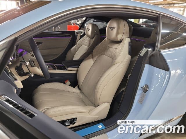 Bentley Continental GT 2021 — ფოტო 11/20