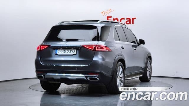 Mercedes-Benz GLE-Class 2021 — ფოტო 2/20