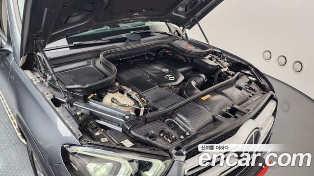 Mercedes-Benz GLE-Class 2021 — ფოტო 6/20