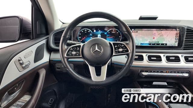 Mercedes-Benz GLE-Class 2021 — ფოტო 13/20