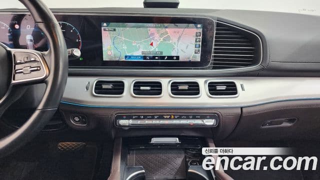 Mercedes-Benz GLE-Class 2021 — ფოტო 14/20