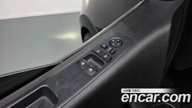 Hyundai Staria 2023 — Şəkil 16/20