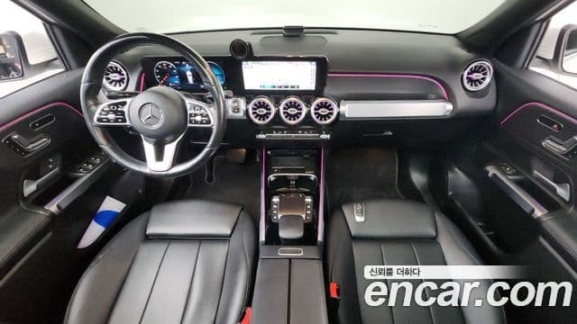 Mercedes-Benz GLB-Class 2021 — Photo 1/20
