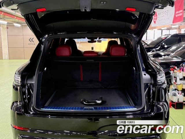 Porsche Cayenne 2022 — Şəkil 8/20