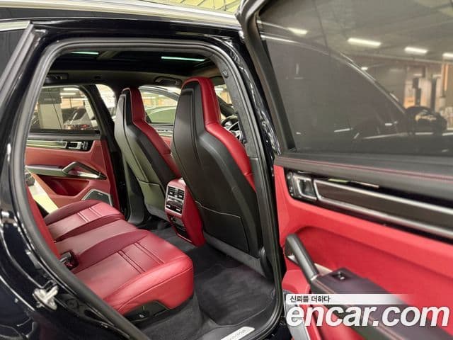 Porsche Cayenne 2022 — Şəkil 9/20
