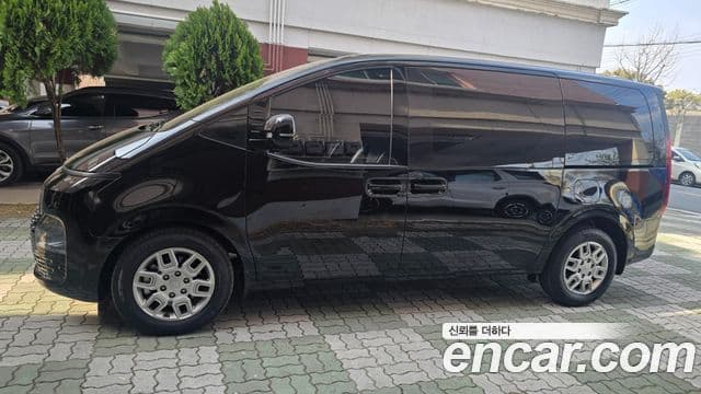 Hyundai Staria 2021 — Фото 7/20