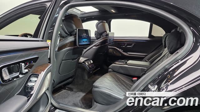 Mercedes-Benz S-Class 2021 — Photo 15/20