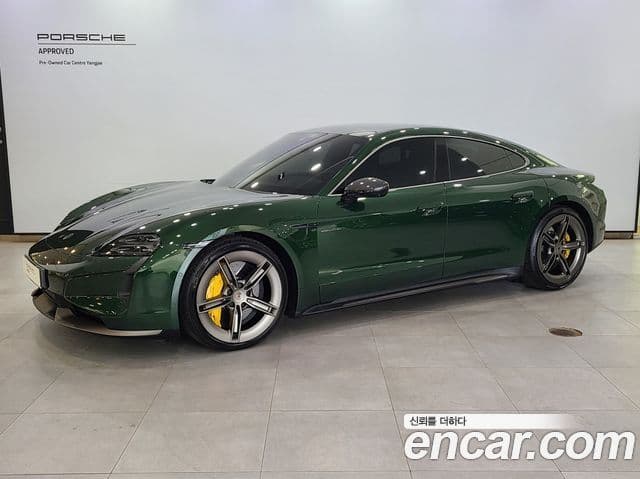 Porsche Taycan 2024 — ფოტო 2/20