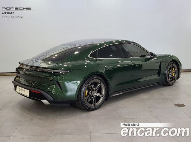 Porsche Taycan 2024 — ფოტო 9/20