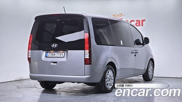 Hyundai Staria 2025 — ფოტო 1/20
