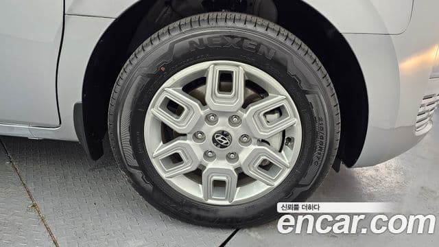 Hyundai Staria 2025 — ფოტო 4/20