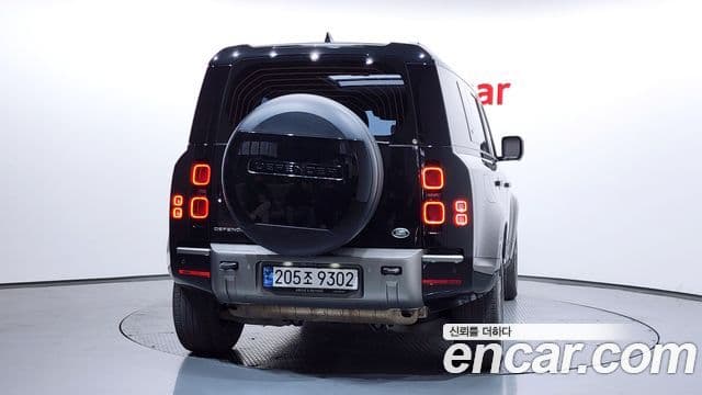 Land Rover Defender 2022 — ფოტო 4/20