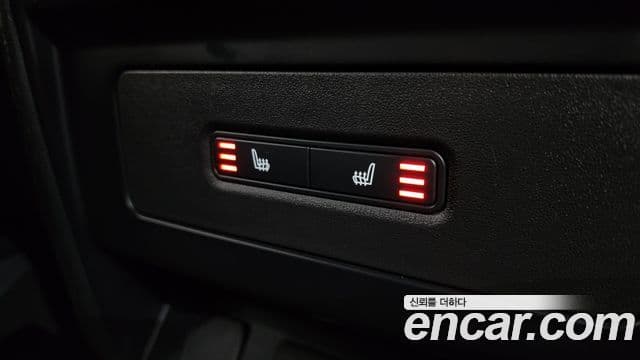 Land Rover Defender 2022 — ფოტო 19/20