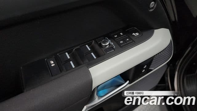 Land Rover Defender 2022 — ფოტო 20/20