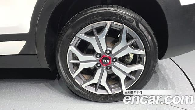 Kia Seltos 2020 — Şəkil 10/20
