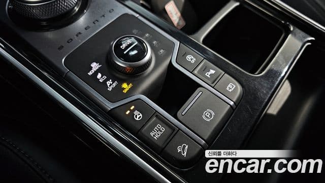 Kia Sorento 2023 — Şəkil 18/20