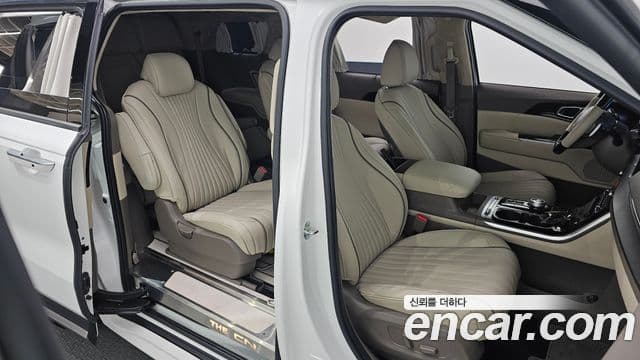Kia Carnival 2023 — Фото 11/20