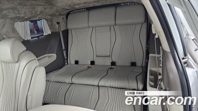 Kia Carnival 2023 — Фото 12/20