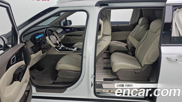 Kia Carnival 2023 — Фото 13/20