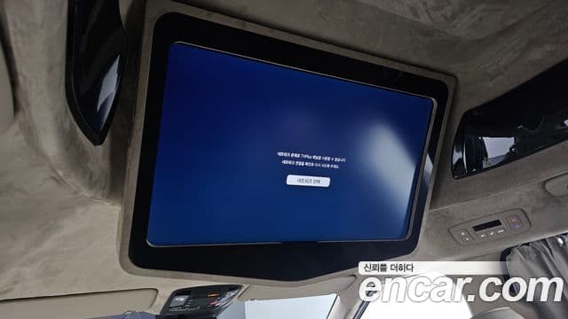 Kia Carnival 2023 — Фото 18/20